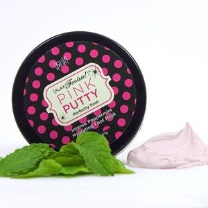 3 FOR $15!!! Perfectly Posh Pink Putty Foot Mask